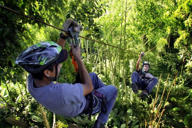  Rutschen Sie auf einer Zipline 